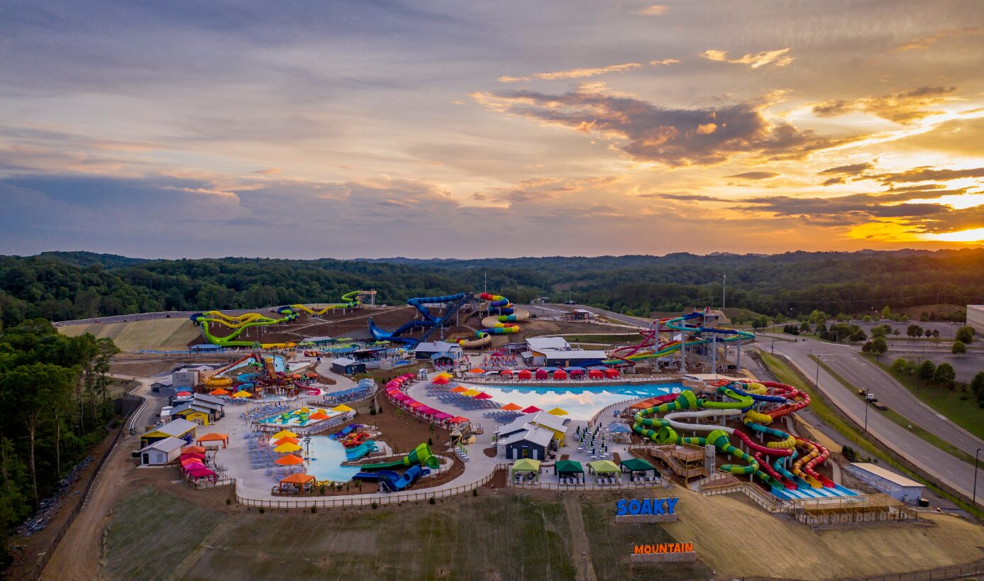 ProSlide SOAKY MOUNTAIN WATERPARK SETS NEW STANDARD WITH 17 WORLD